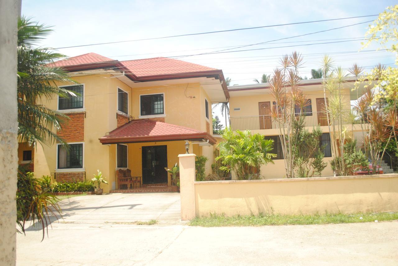 Jessar Apartelle Hotel Tagaytay City Exterior foto