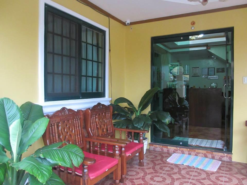 Jessar Apartelle Hotel Tagaytay City Exterior foto